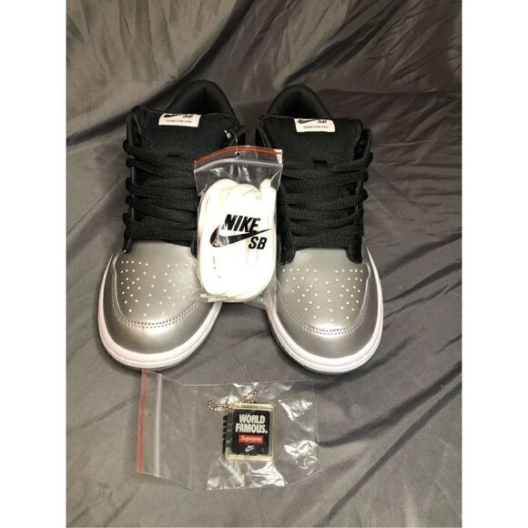 Nike SB Dunk Low  Metallic Silver and Black Men’s Size 9.5 main image 5
